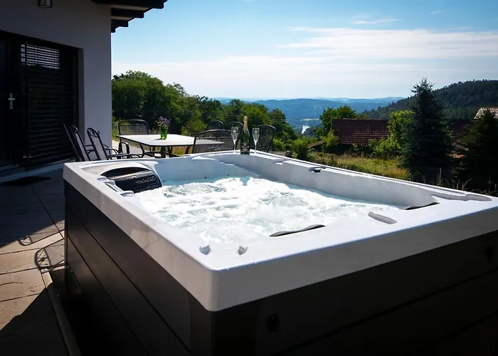 Wellness - Vodni Nadrz Slapy - 40km Od Prahy Hébergement de vacances